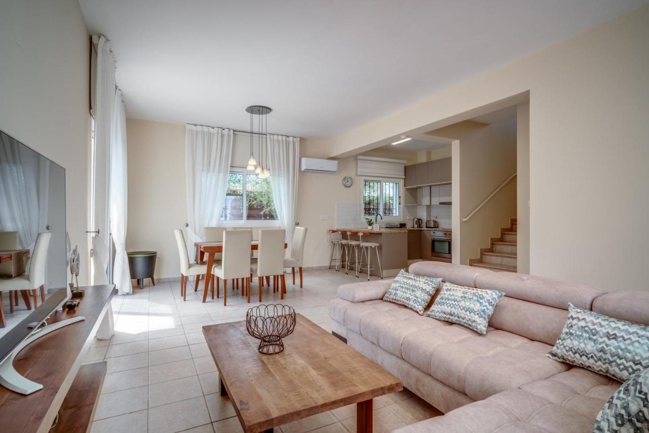 Amphitrite Villa Paralimni Exteriér fotografie