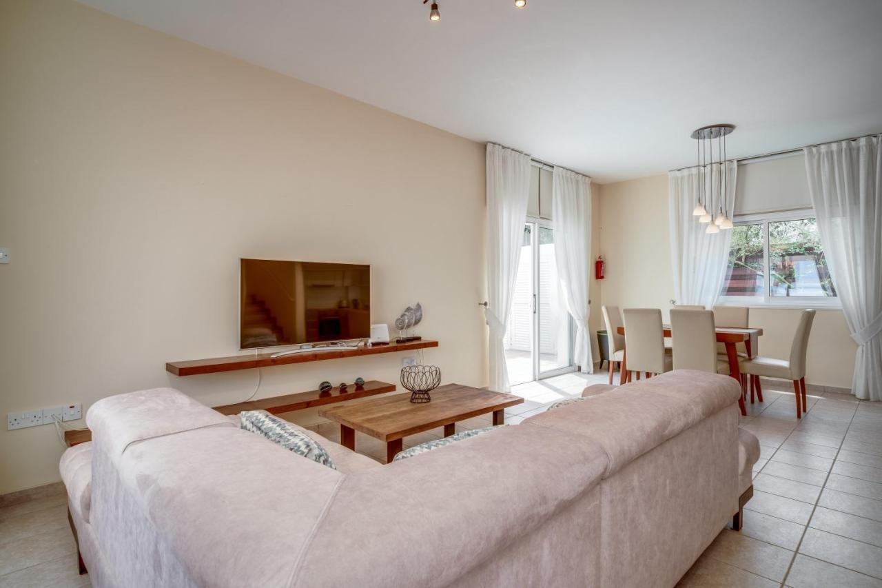 Amphitrite Villa Paralimni Exteriér fotografie