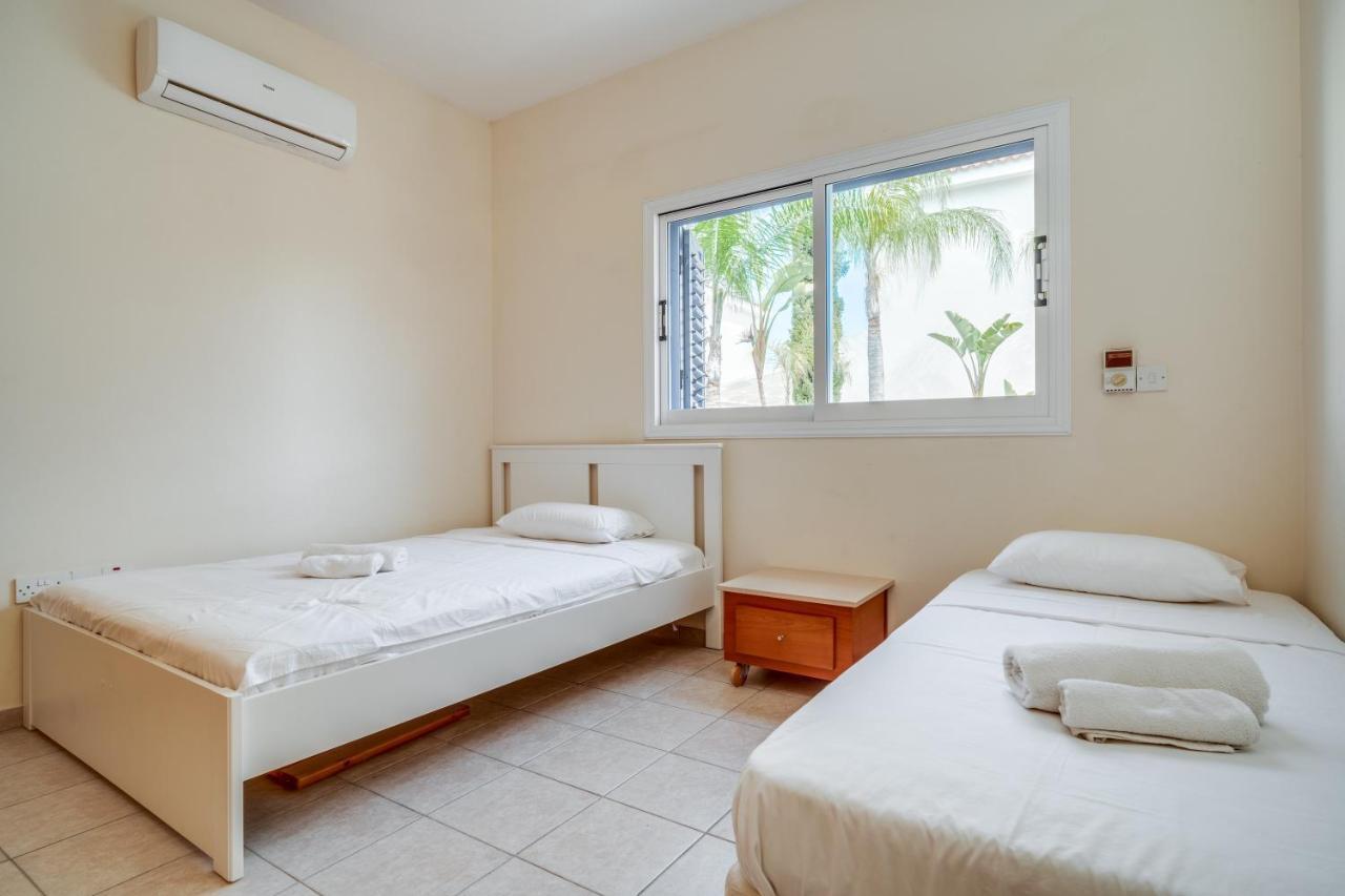 Amphitrite Villa Paralimni Exteriér fotografie