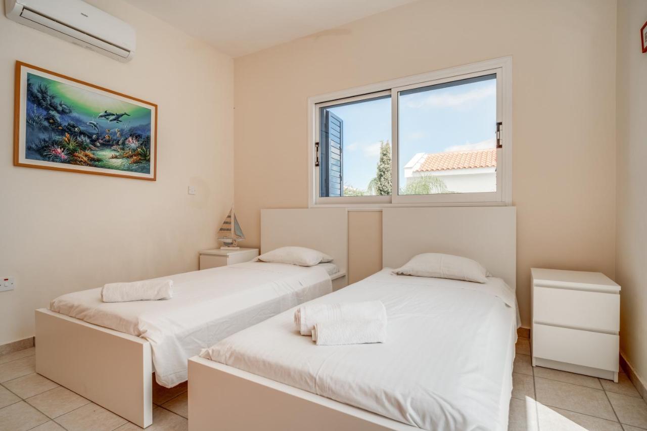 Amphitrite Villa Paralimni Exteriér fotografie