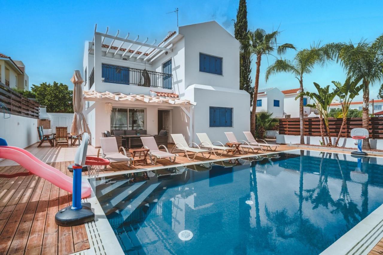 Amphitrite Villa Paralimni Exteriér fotografie
