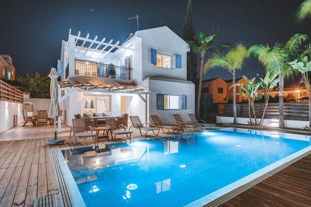 Amphitrite Villa Paralimni Exteriér fotografie