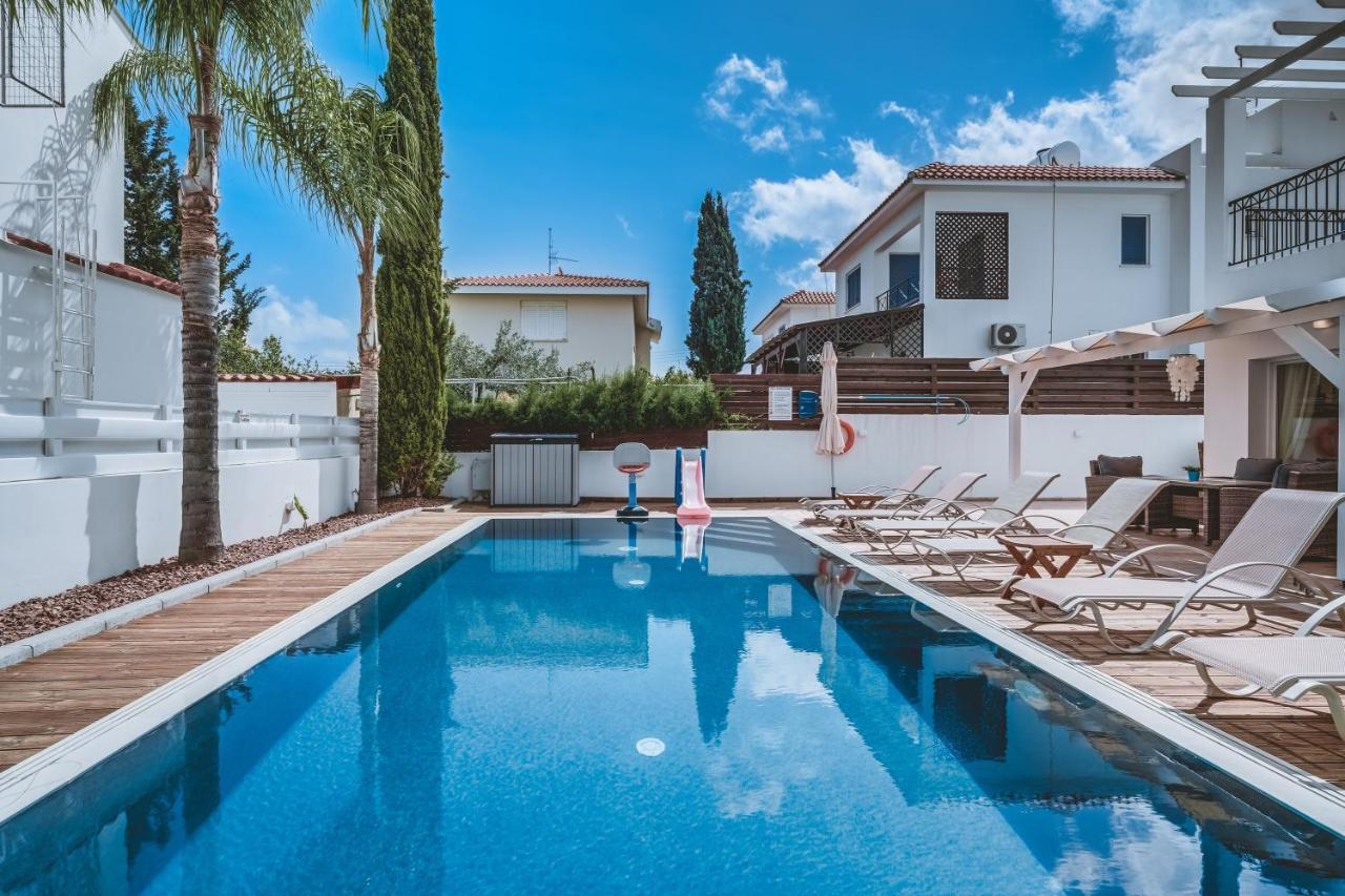 Amphitrite Villa Paralimni Exteriér fotografie
