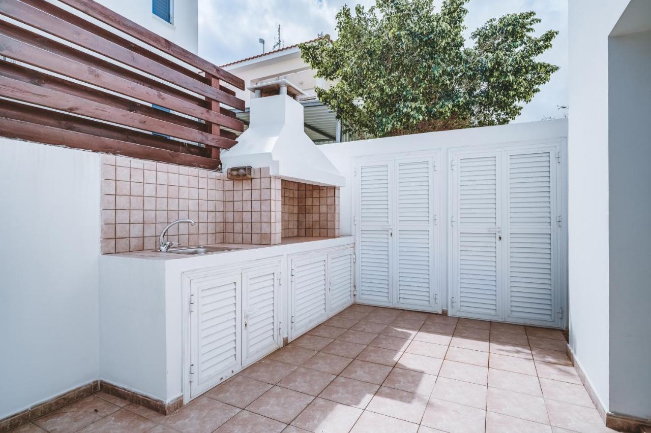 Amphitrite Villa Paralimni Exteriér fotografie