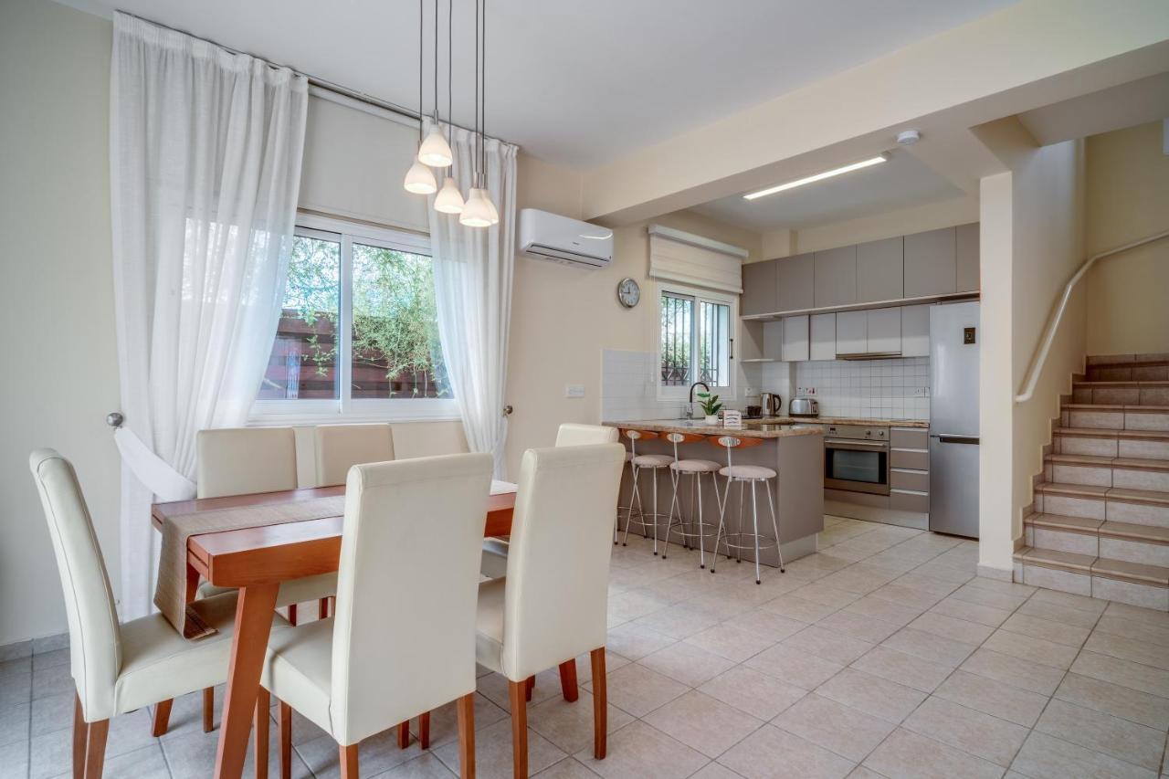 Amphitrite Villa Paralimni Exteriér fotografie