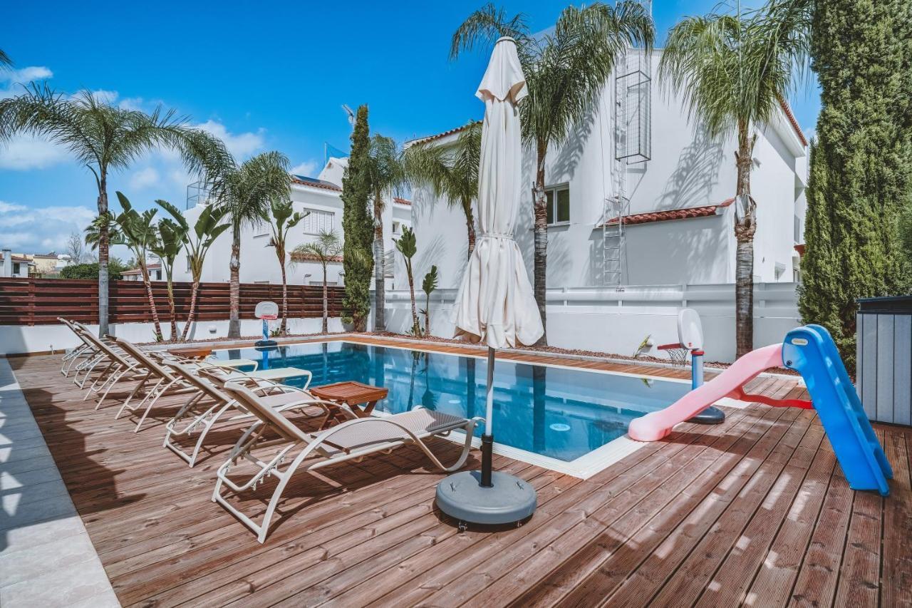 Amphitrite Villa Paralimni Exteriér fotografie